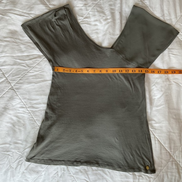 *Flawed* IKKS Pure Edition Sage Asymmetrical Flowing Top - Picture 5 of 14